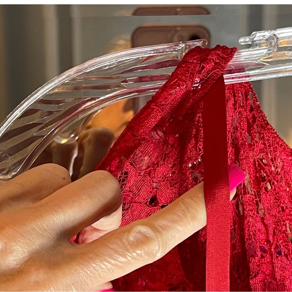 DOLCE & GABBANA RICH RED LACE MIDI FIT & FLAIR DRESS AND FULL SLIP LINER IN SILK - Picture 10 of 16